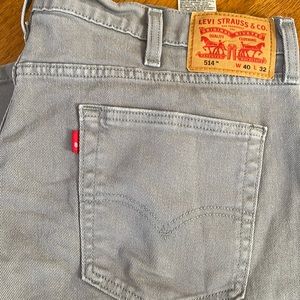 Light grey Levi’s 514 40x32